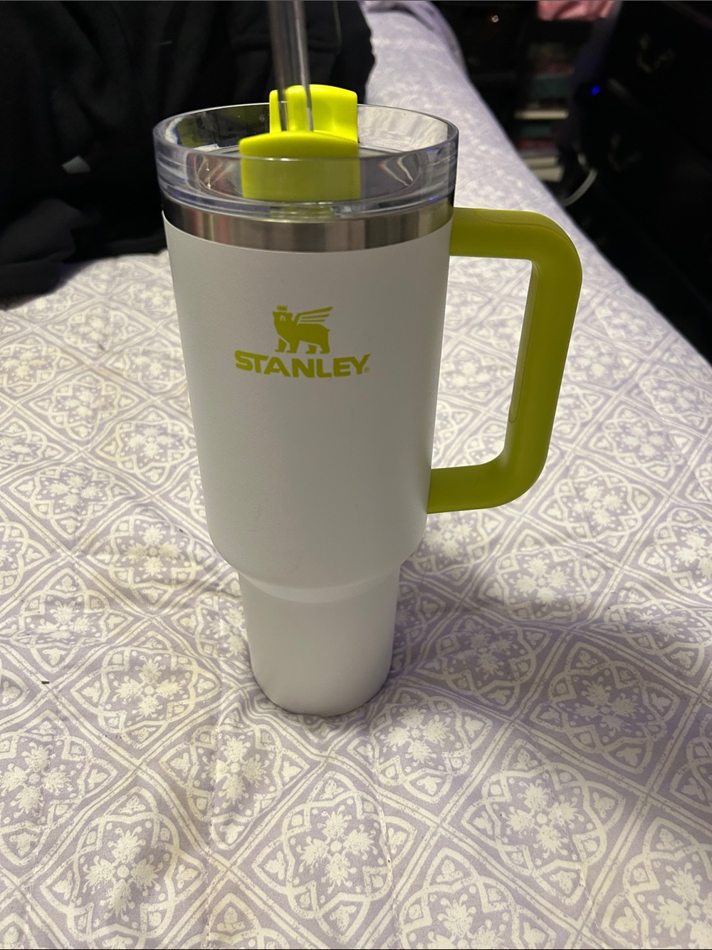 Stanley White Tumbler with Lime Handle and Lid 40oz